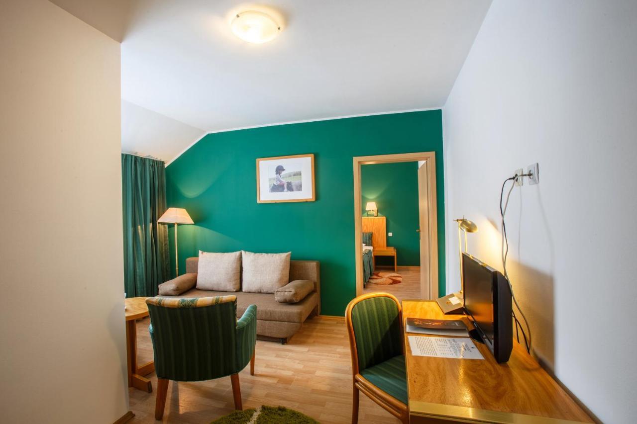 Domeniul Dracula Danes Hotell Eksteriør bilde