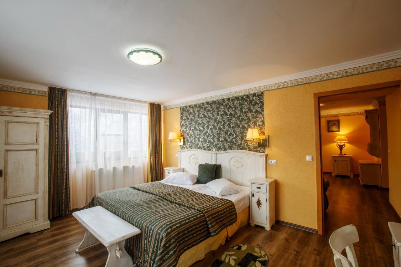 Domeniul Dracula Danes Hotell Eksteriør bilde