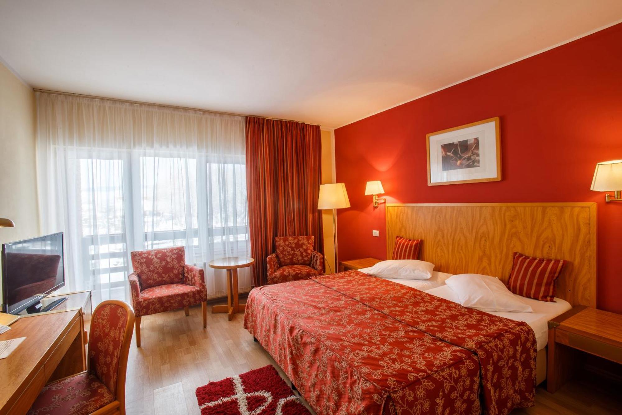 Domeniul Dracula Danes Hotell Eksteriør bilde